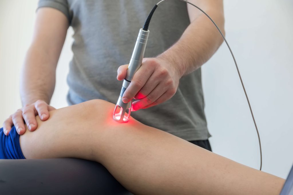 knee injury sports therapy