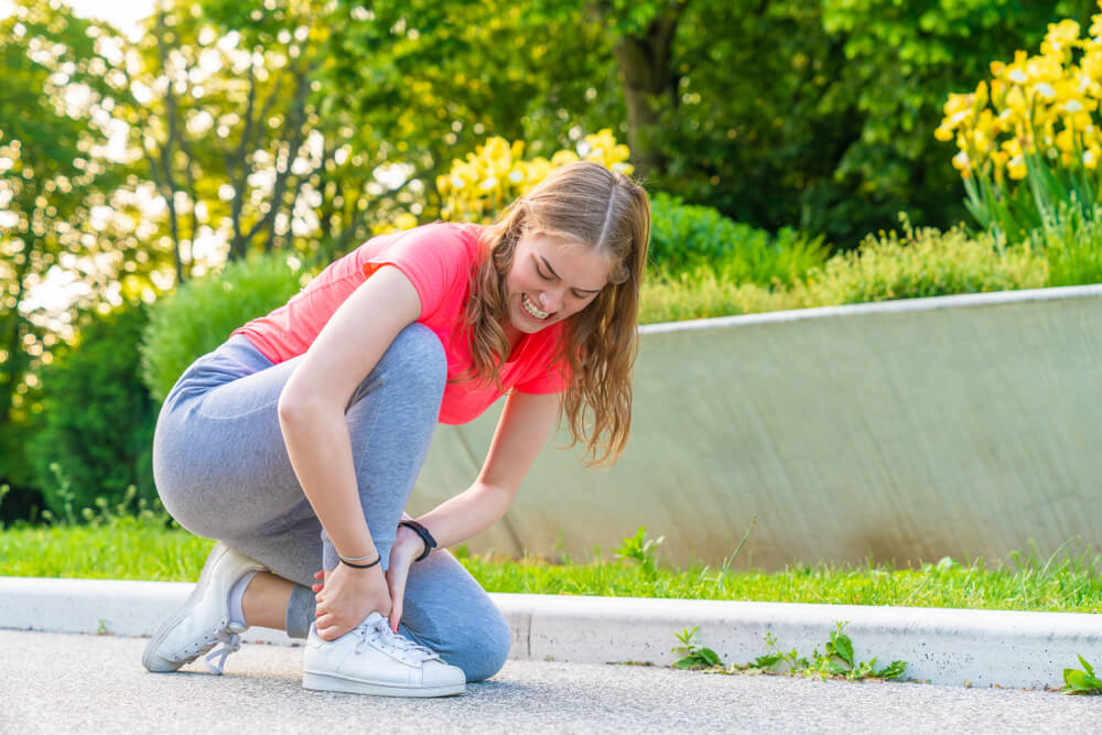 ankle pain when walking but no swelling