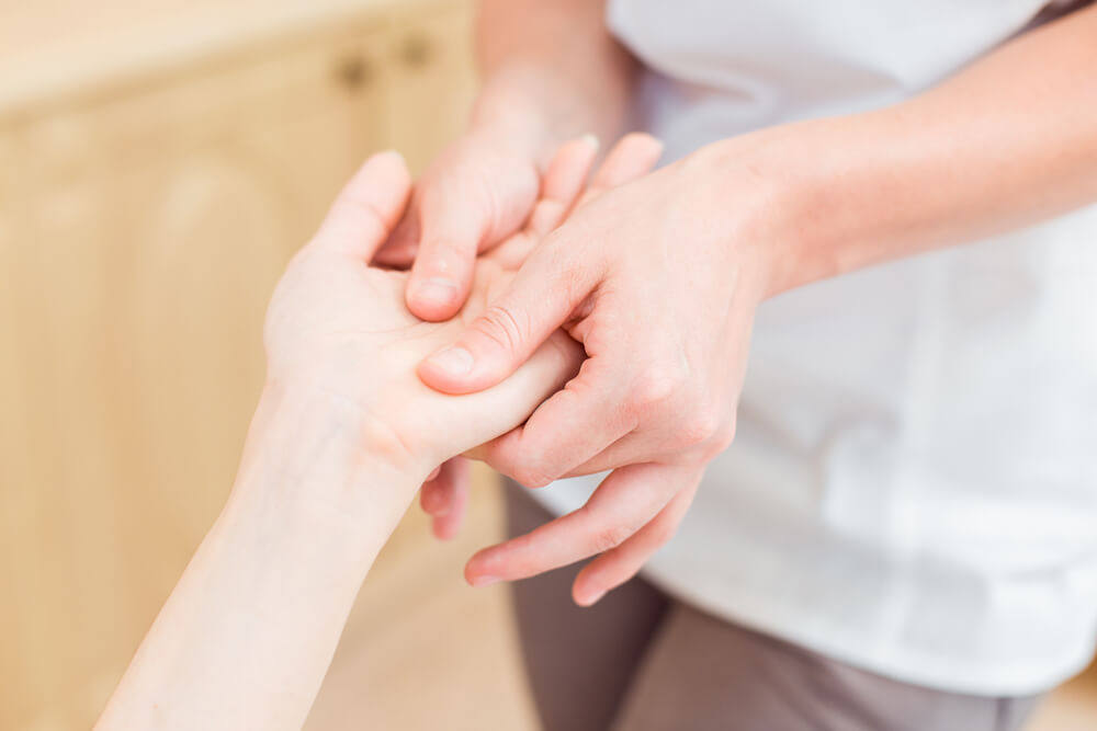 pain in hands and fingers not arthritis