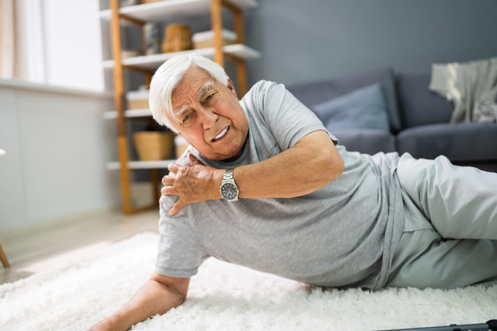 common shoulder injuries from falling