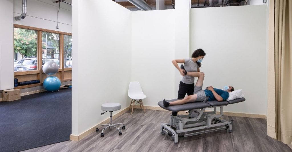 telltale signs that you should find a new physical therapist